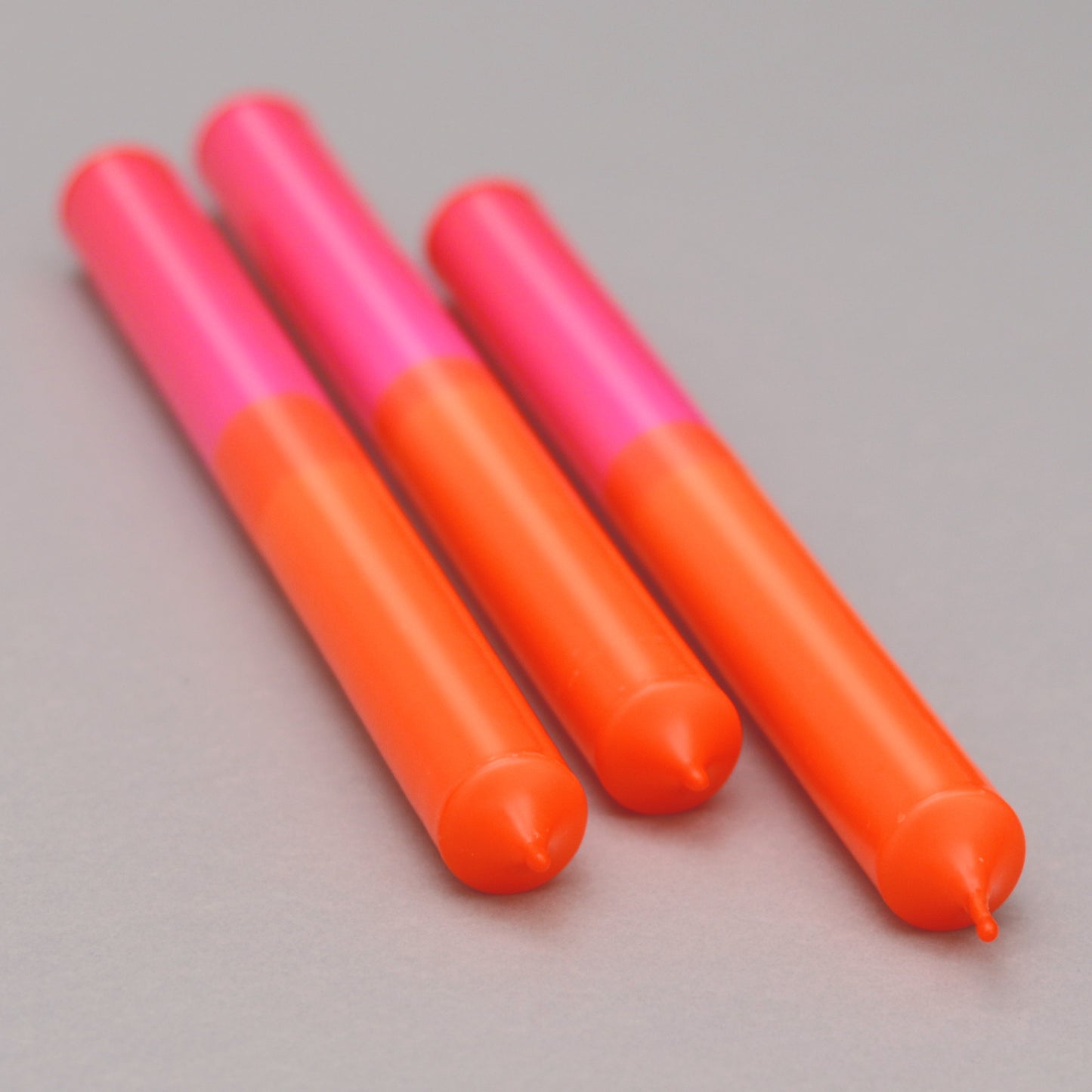 NEONKNALLER | 3er-Set Stabkerzen | Neonpink + Neonorange